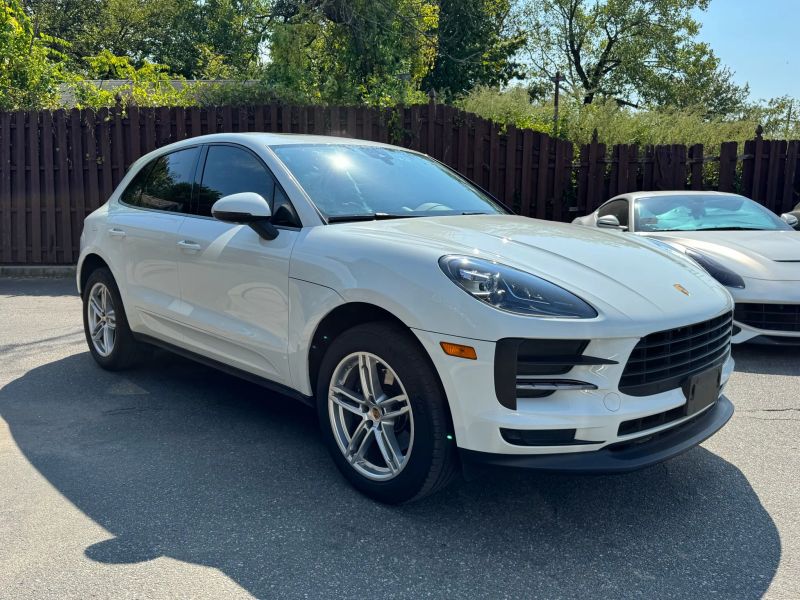 2019 Porsche Macan photo 3