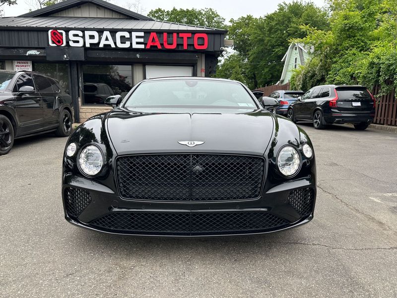 2022 Bentley Continental GT V8 photo 2