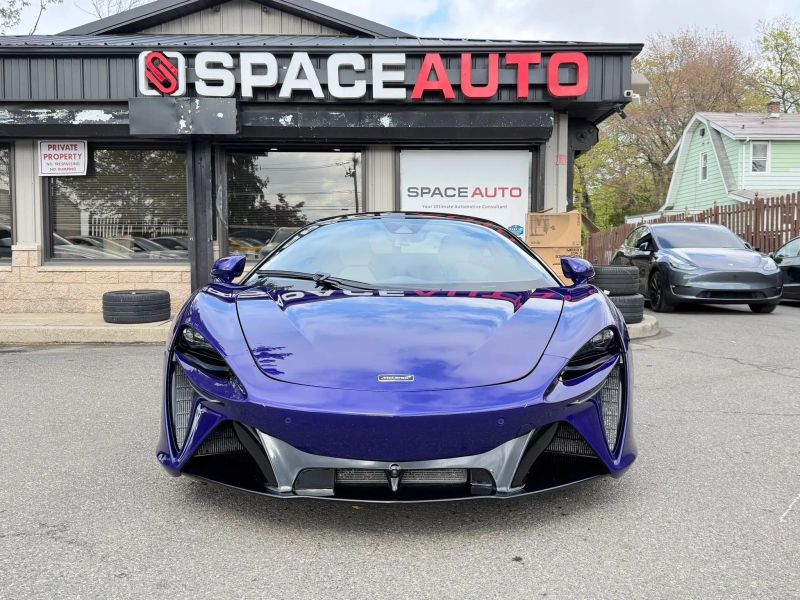 Used 2023 McLaren Artura Coupe 2D Coupe