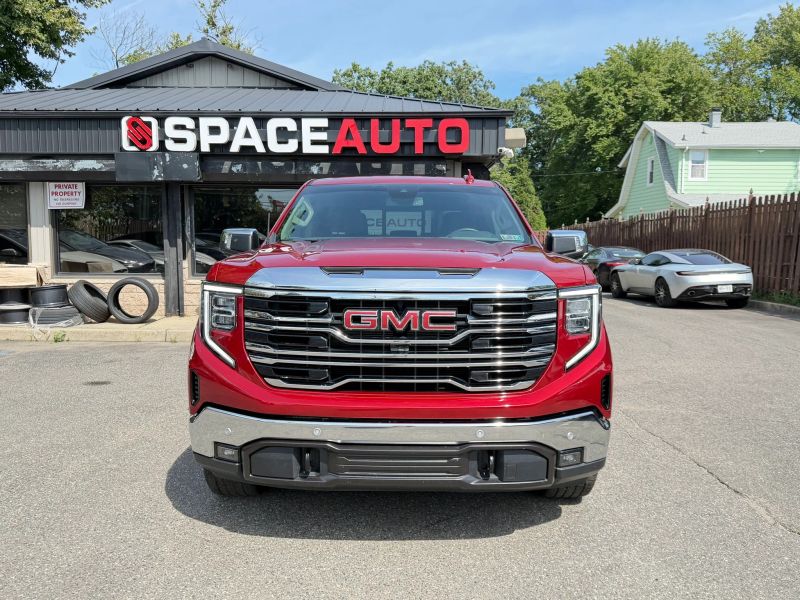 Used 2024 GMC Sierra 1500 Crew Cab SLT Pickup 4D 6 1/2 ft Pickup