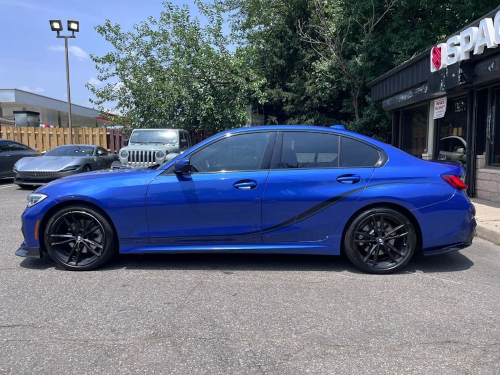 Used 2022 BMW 3 Series 330i xDrive Sedan 4D Sedan