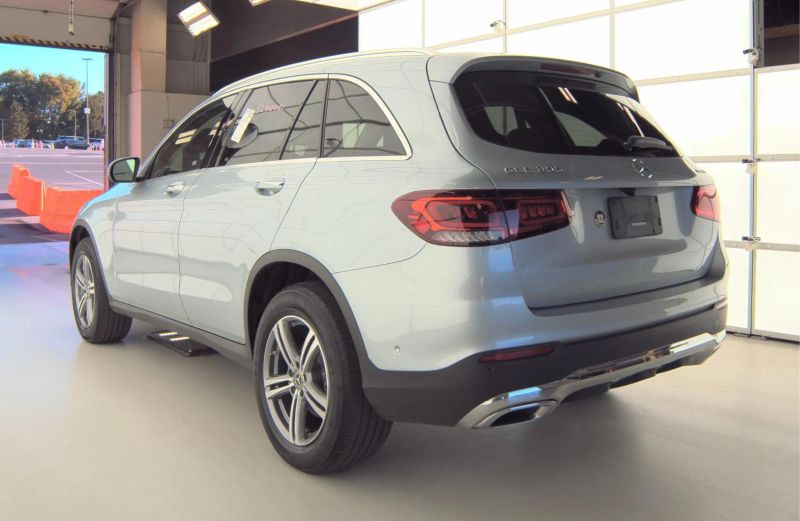 2021 Mercedes Benz GLC 300 4MATIC photo 2