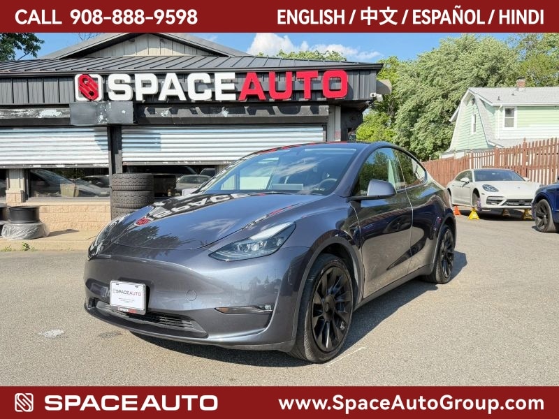 2023 Tesla Model Y Long Range Dual Motor All-Wheel Drive's photo