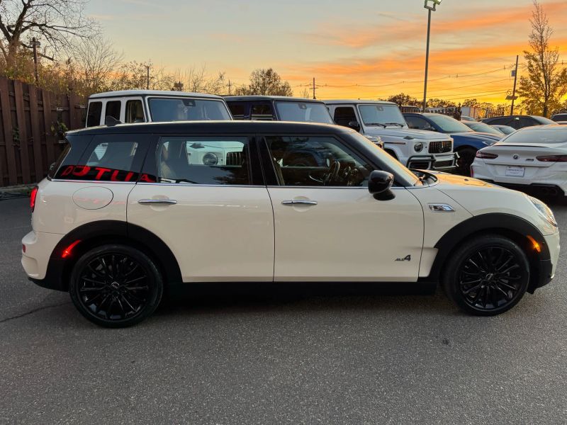 2023 Mini Clubman Base S ALL4 photo 2