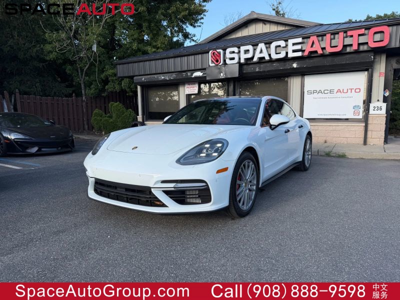 2017 Porsche Panamera