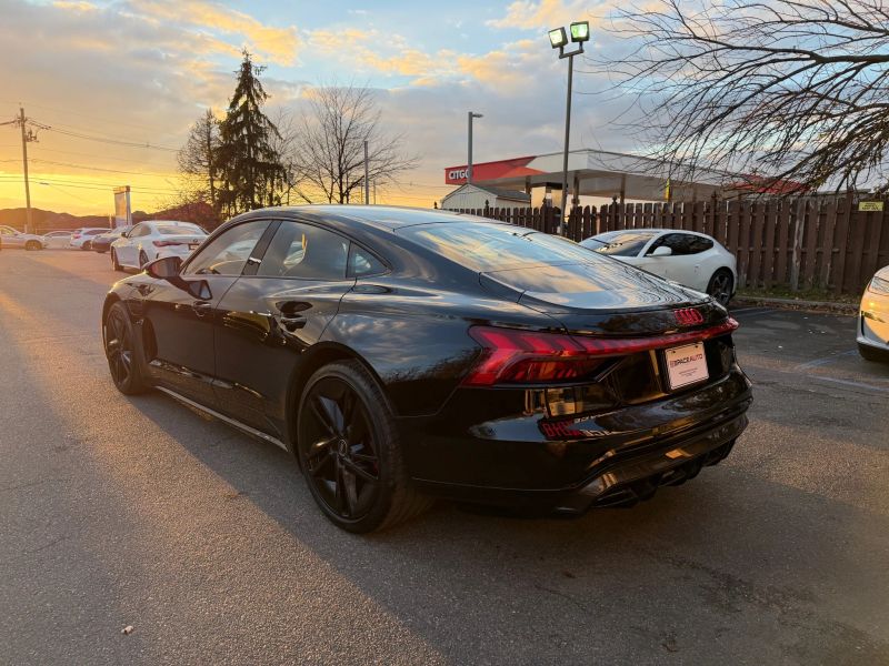 2023 Audi RS e-tron GT Base photo 3