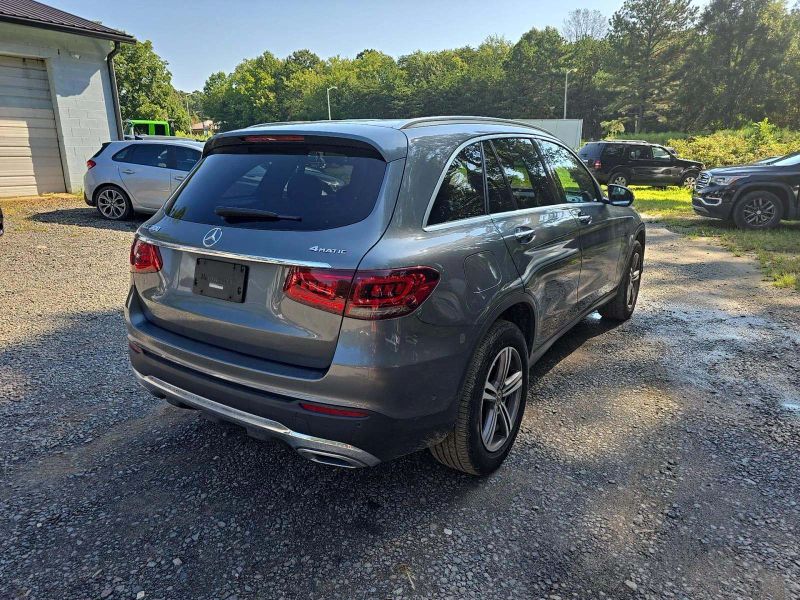 2020 Mercedes Benz GLC 300 4MATIC photo 2
