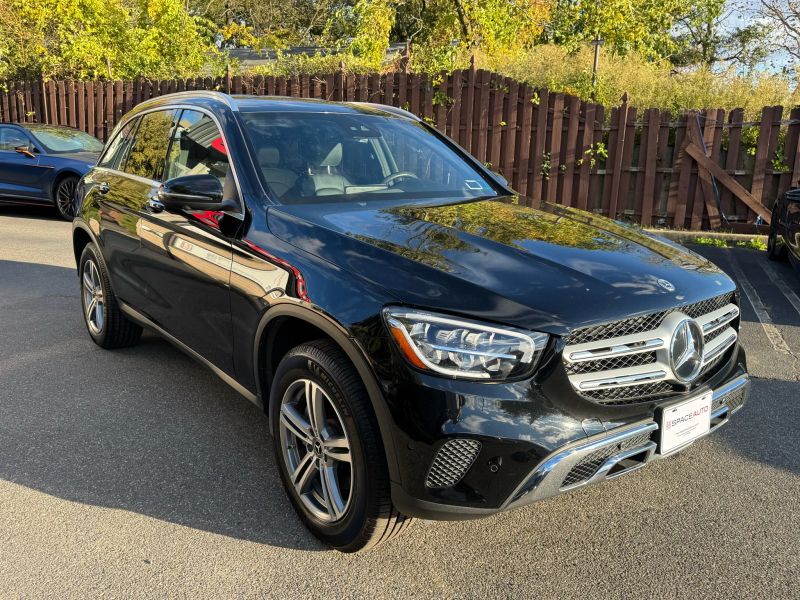 2022 Mercedes Benz GLC 300 4MATIC photo 3
