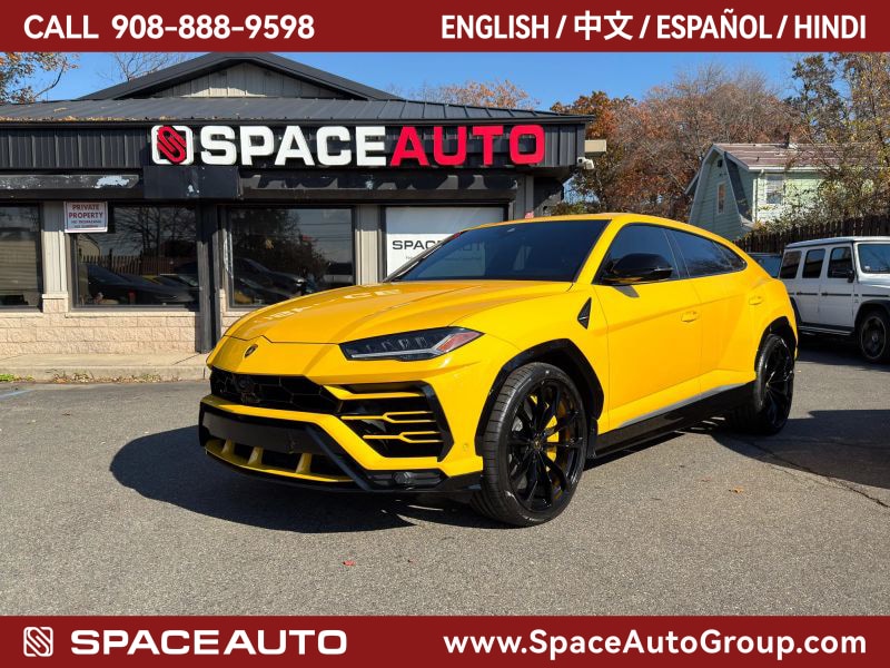 2020 Lamborghini Urus Base's photo