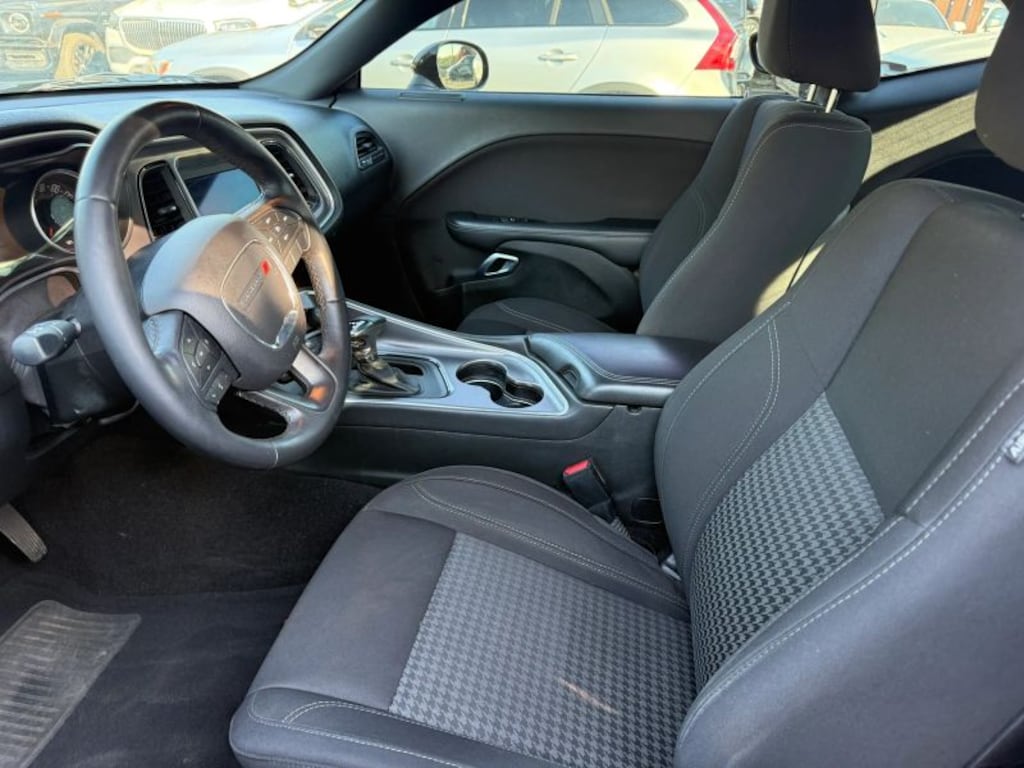 Used 2019 Dodge Challenger SXT Coupe 2D Coupe