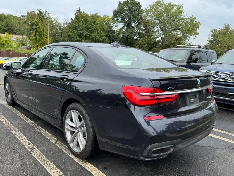 2017 Bmw 750i / B7 xDrive photo 3