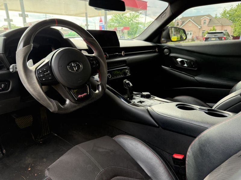 2022 Toyota Supra 2.0's photo