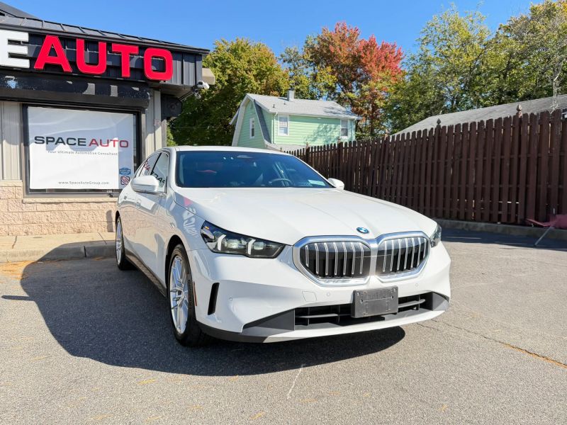 Used 2024 BMW 5 Series 530i xDrive Sedan 4D Sedan