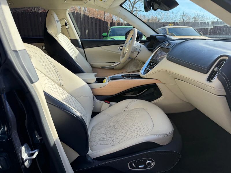 2021 Aston Martin DBX Base - Photo 31