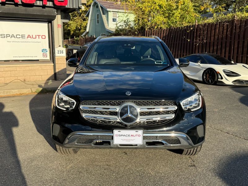2022 Mercedes Benz GLC 300 4MATIC photo 2