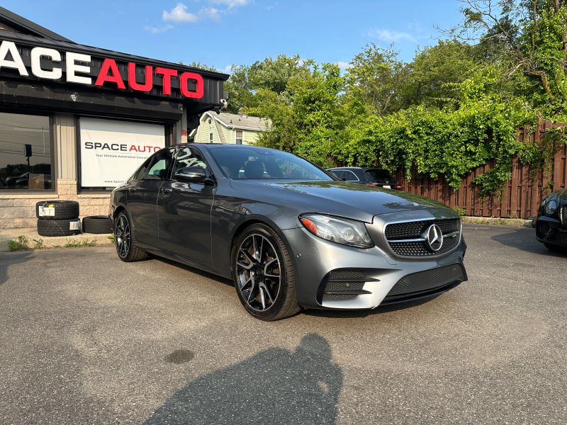 2017 Mercedes Benz E 43 AMG Sedan photo 3