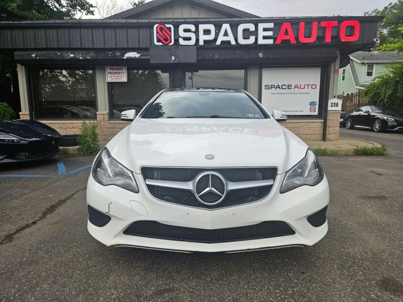 2015 Mercedes Benz E 400 Coupe photo 2