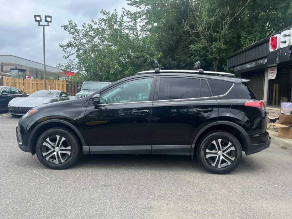 Used 2018 Toyota RAV4 LE Sport Utility 4D SUV