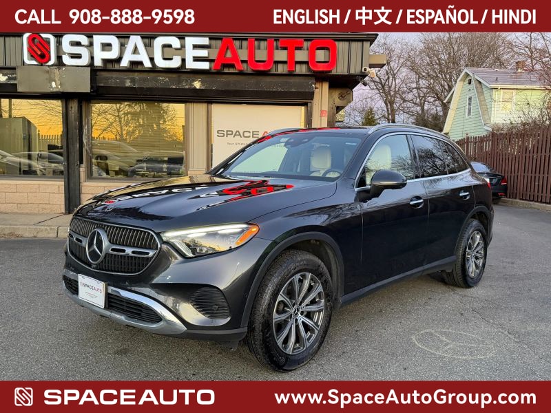 2024 Mercedes-Benz GLC GLC 300's photo