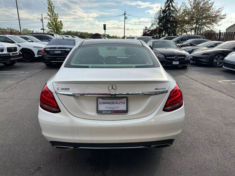 2016 Mercedes Benz C 300 4MATIC Sedan photo 4