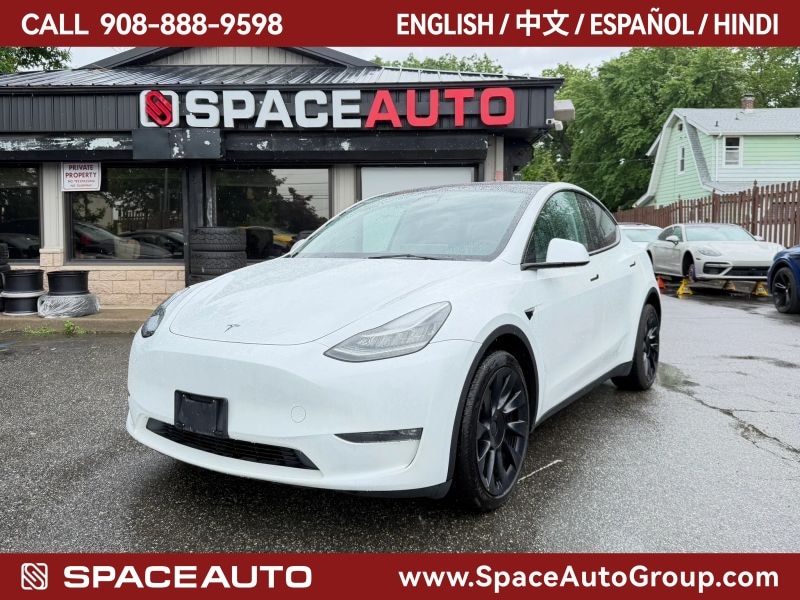 2023 Tesla Model Y Long Range Dual Motor All-Wheel Drive's photo