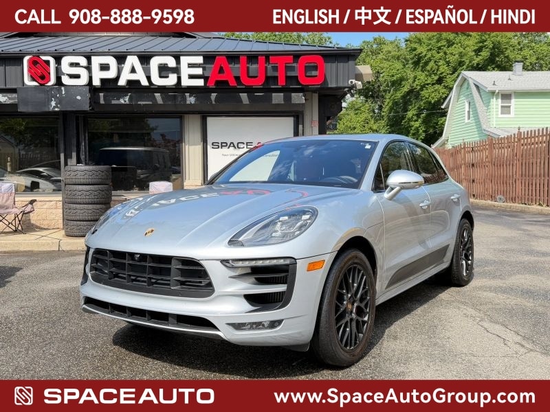 2017 Porsche Macan GTS's photo