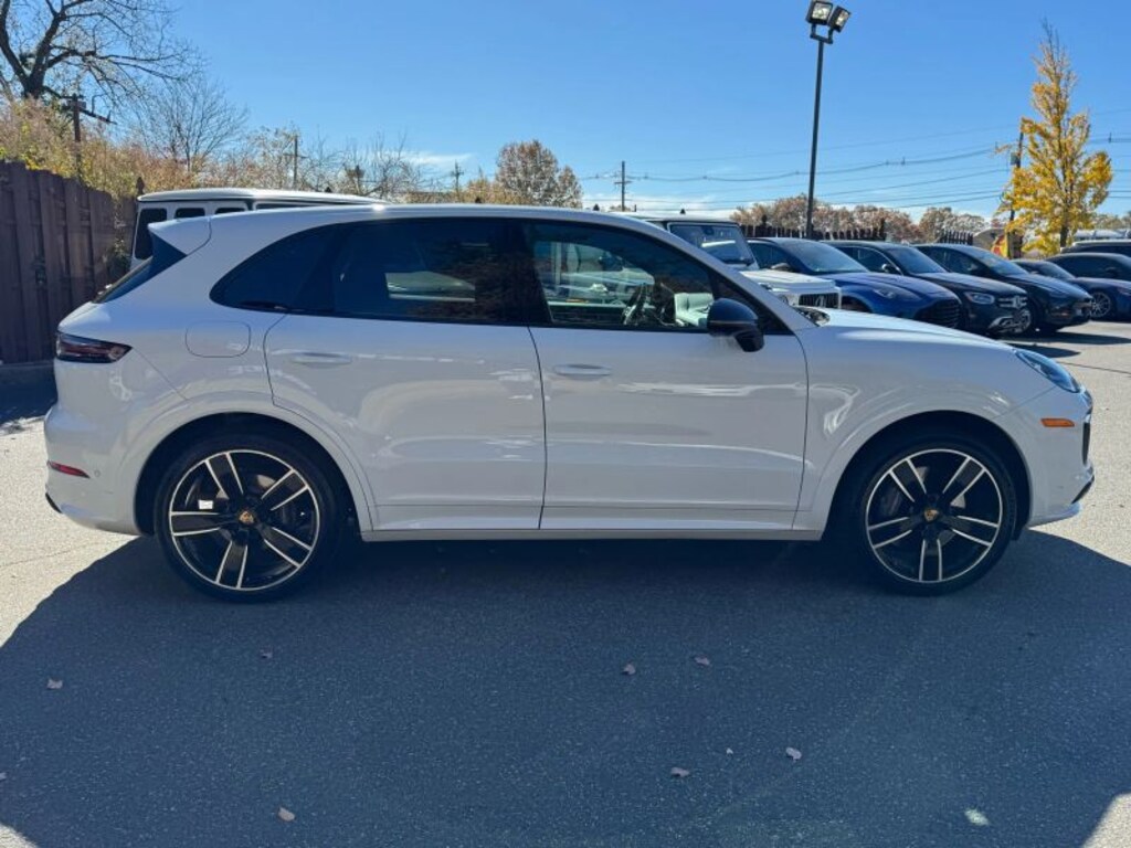 Used 2022 Porsche Cayenne Platinum Edition Sport Utility 4D SUV