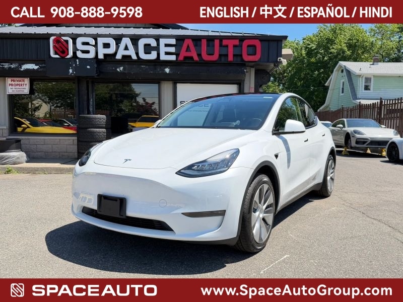 2023 Tesla Model Y Long Range Dual Motor All-Wheel Drive's photo
