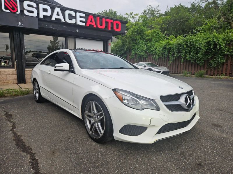 2015 Mercedes Benz E 400 Coupe photo 3