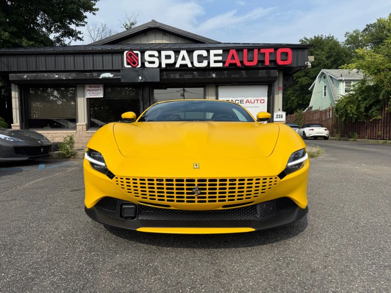 2022 Ferrari Roma photo 2