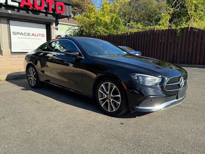 2023 Mercedes Benz E 450 4MATIC Coupe photo 3