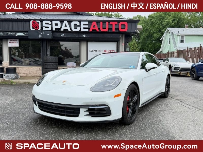 2018 Porsche Panamera 4S's photo