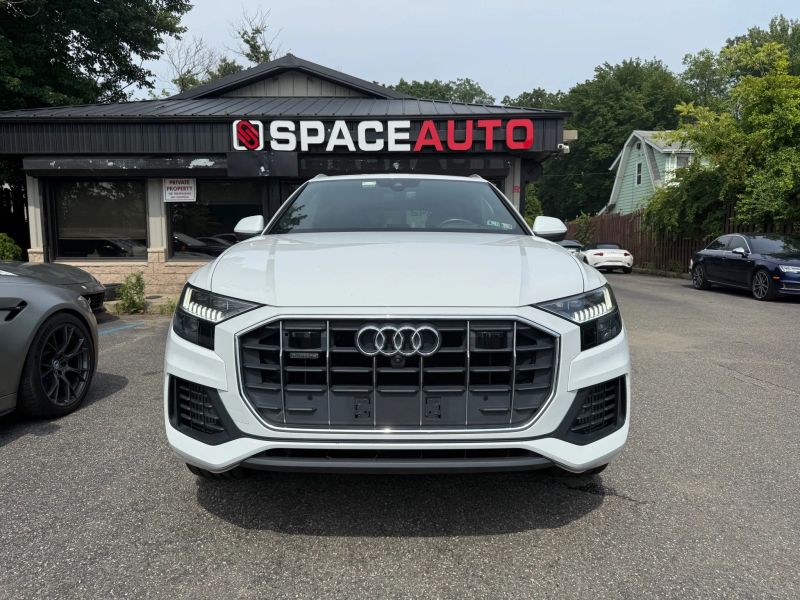 2019 Audi Q8 Prestige photo 2