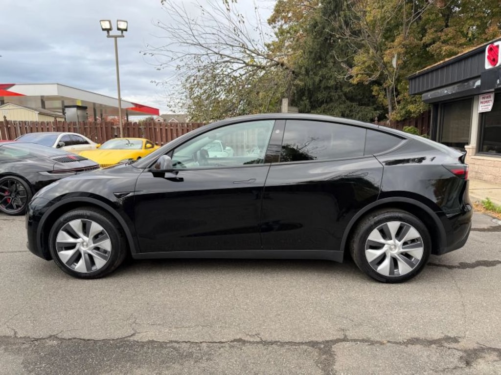 Used 2023 Tesla Model Y Long Range Sport Utility 4D SUV