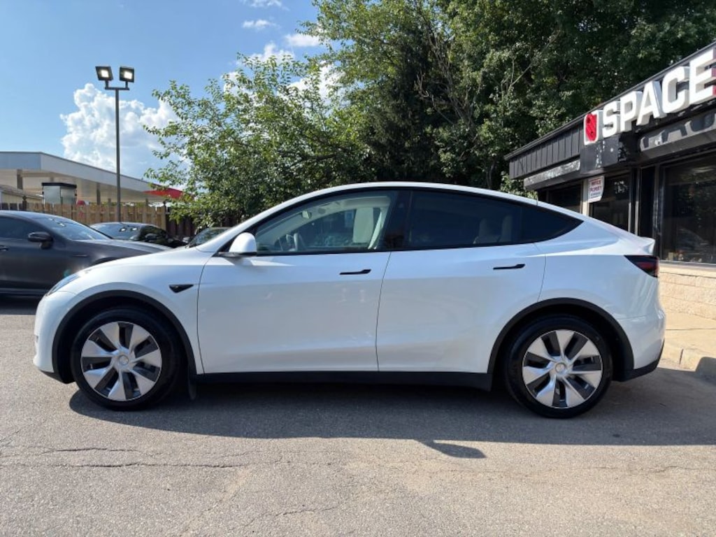 Used 2023 Tesla Model Y Long Range Sport Utility 4D SUV