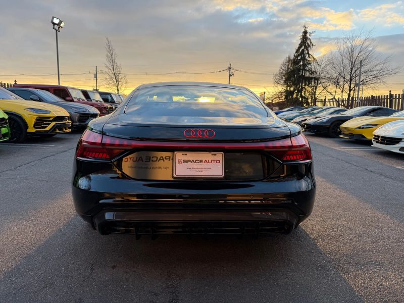 2023 Audi RS e-tron GT Base photo 4