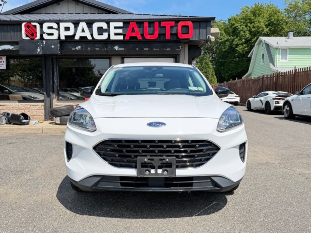 Used 2022 Ford Escape SE Sport Utility 4D SUV