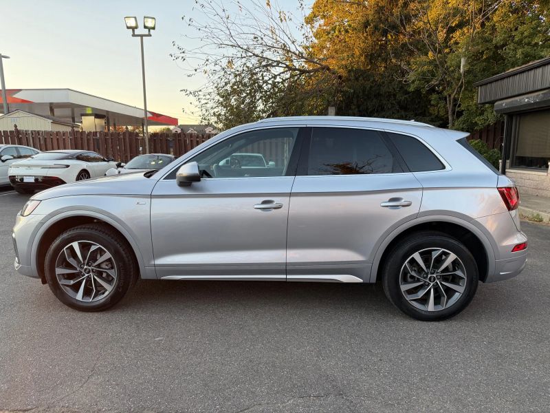 2022 Audi Q5 45 TFSI S line Premium Plus photo 3