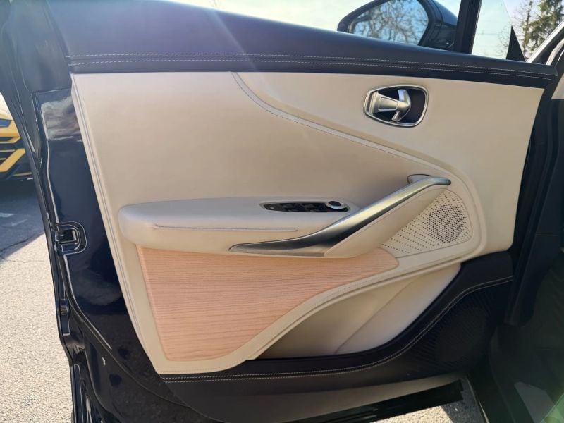 2021 Aston Martin DBX Base - Photo 11