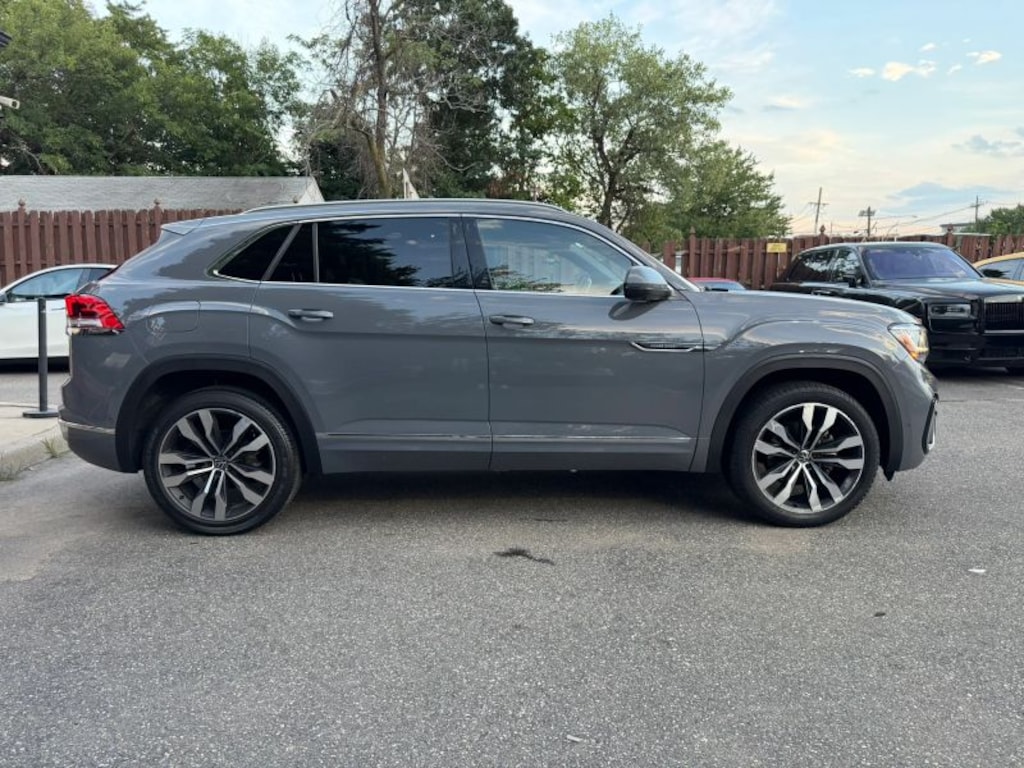 Used 2022 Volkswagen Atlas Cross Sport SEL Premium R-Line 4motion Sport Utility 4D SUV