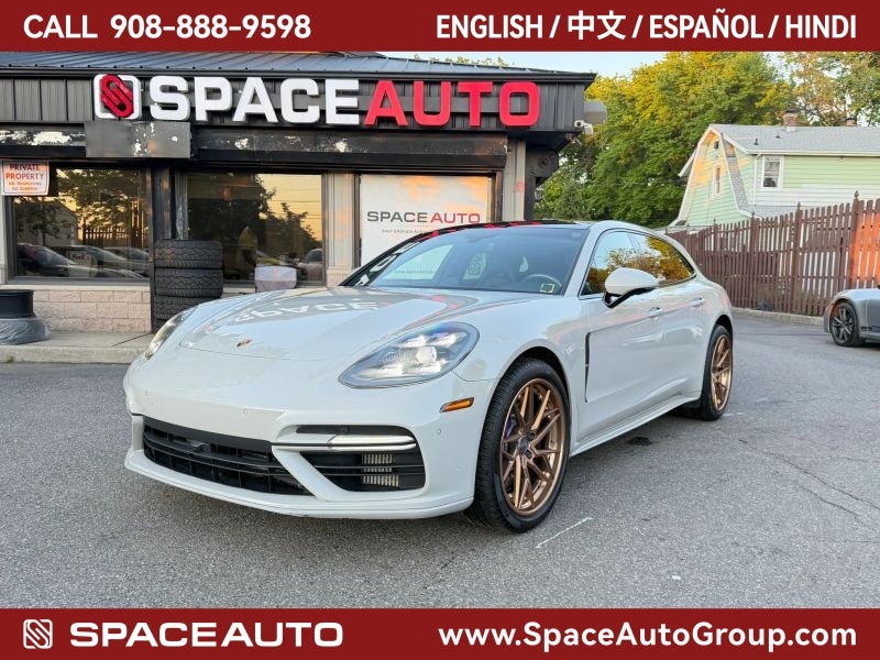 2018 Porsche Panamera Turbo Sport Turismo's photo