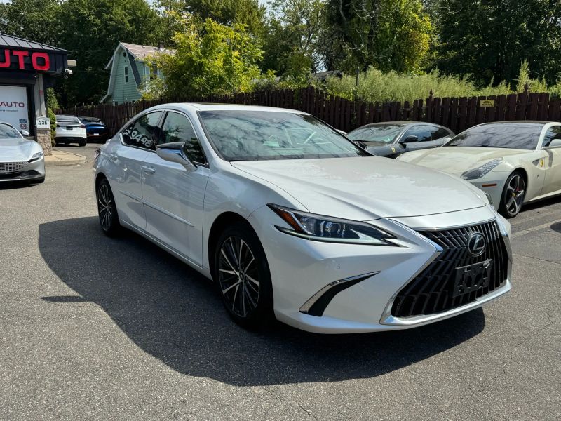 2023 Lexus ES 350 photo 3