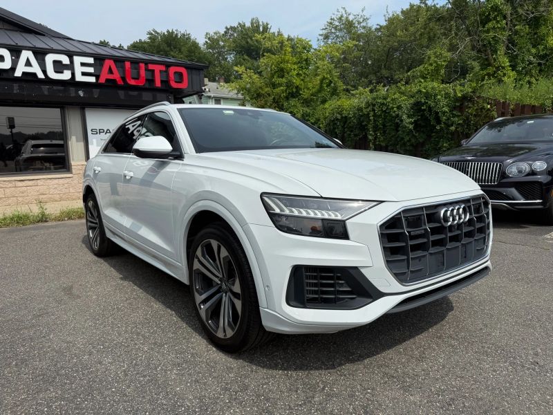 2019 Audi Q8 Prestige photo 3