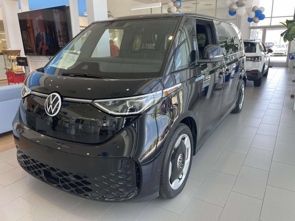 New 2025 Volkswagen ID. Buzz Pro S