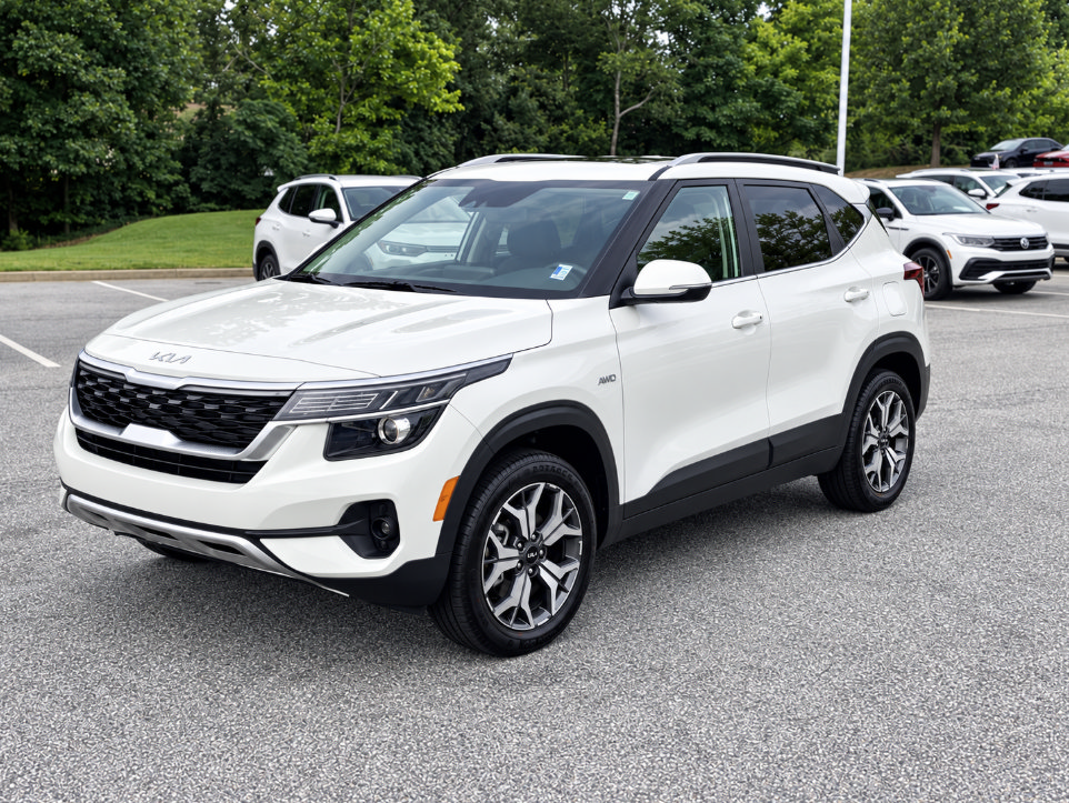 Used 2023 Kia Seltos EX