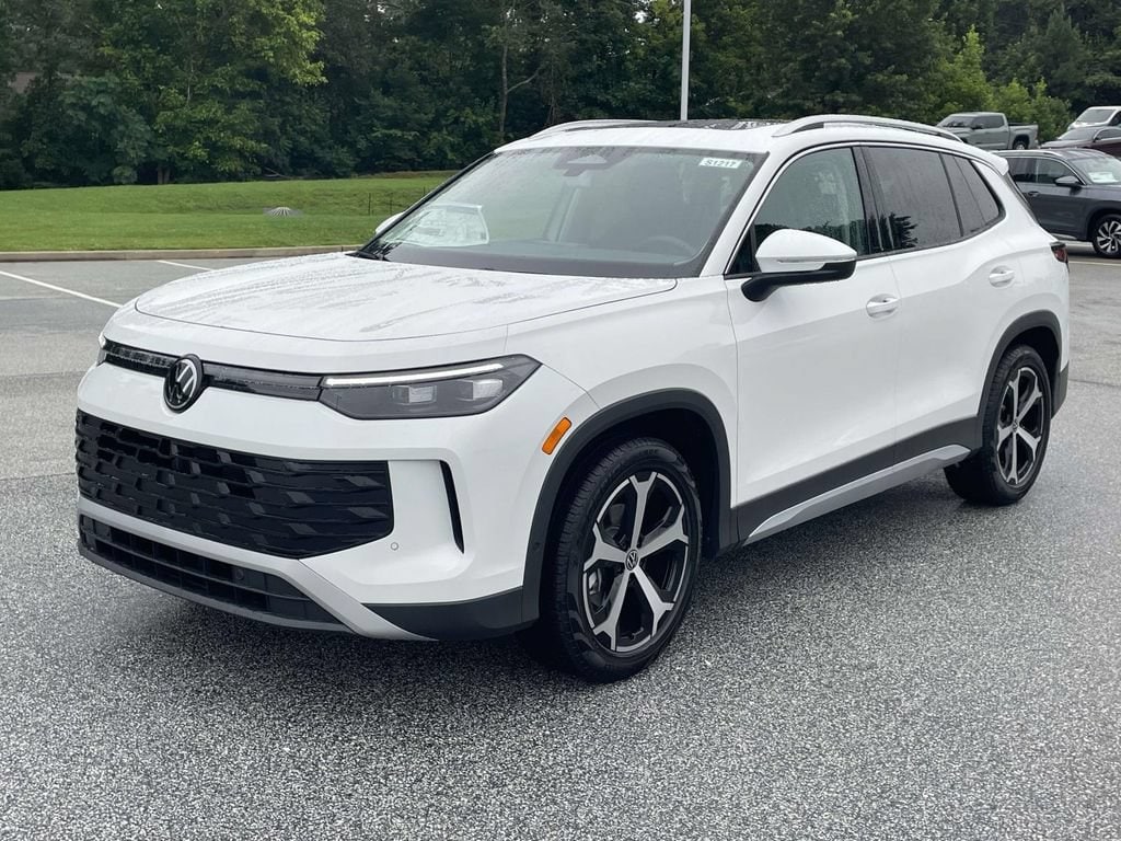 New 2026 Volkswagen Tiguan 2.0T SE