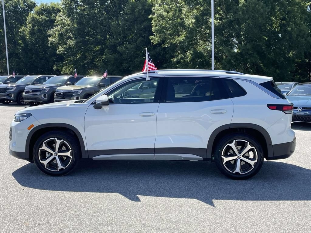 New 2026 Volkswagen Tiguan 2.0T SE