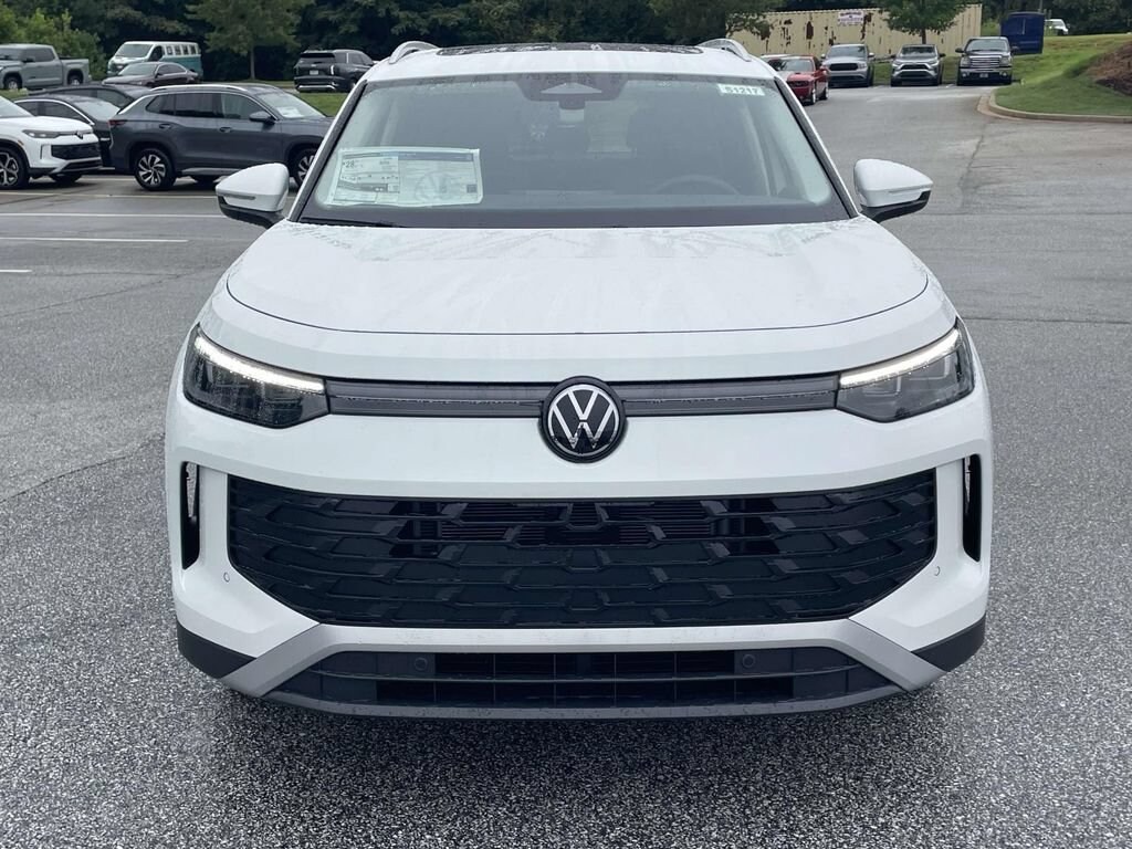 New 2026 Volkswagen Tiguan 2.0T SE