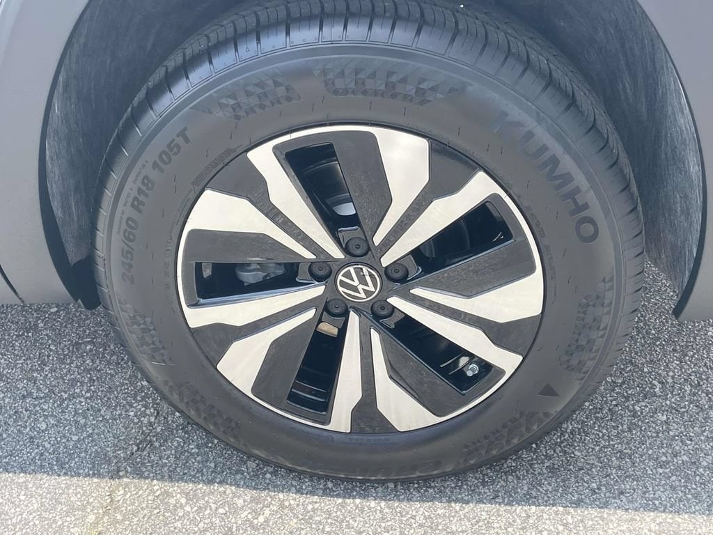 New 2026 Volkswagen Atlas 2.0T SE