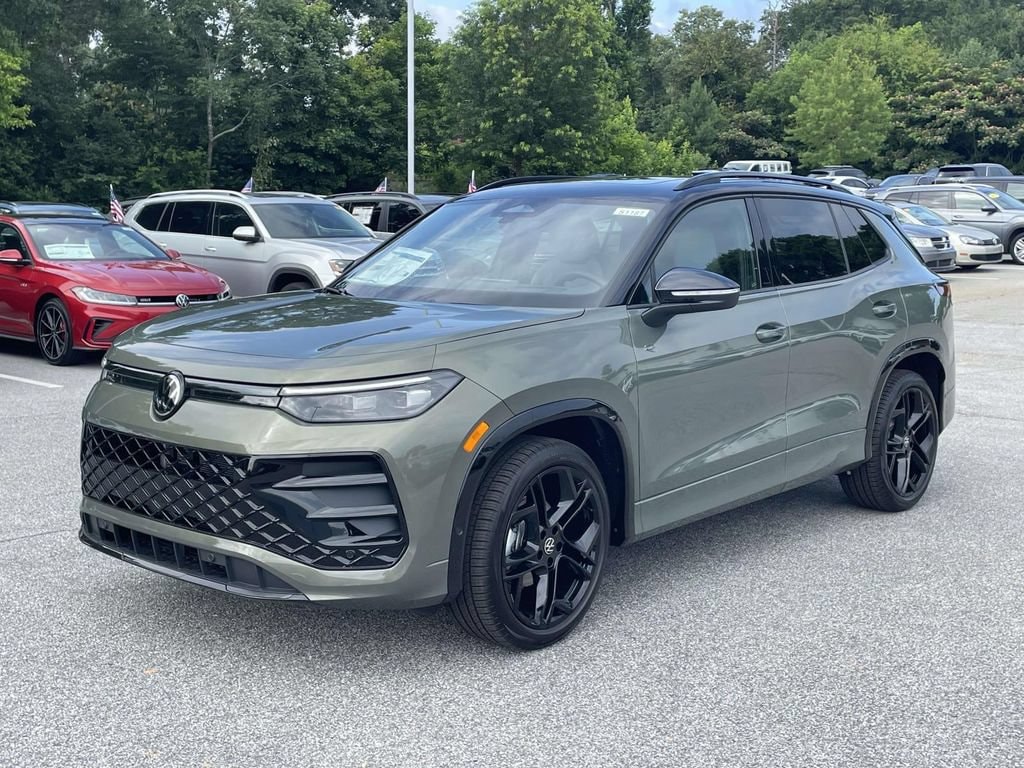 New 2026 Volkswagen Tiguan 2.0T SE R-Line Black